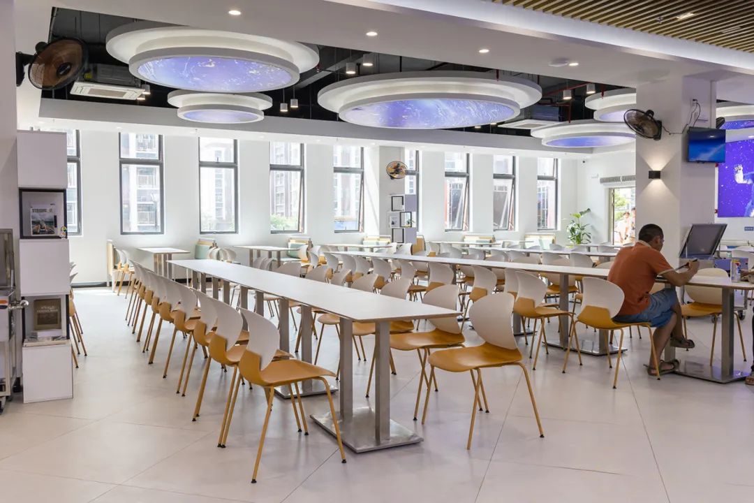 广东肇庆航空职业学院